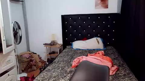 Reyna online show from March 2026 06:46:01 PM