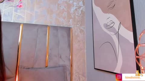  KIM  online show from February 2025 02:58:01 AM