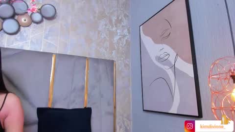  KIM  online show from February 2025 03:01:02 AM