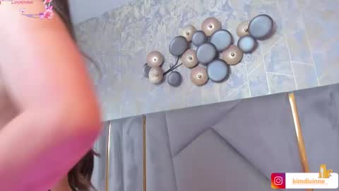  KIM  online show from March 2025 02:19:02 AM