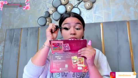  KIM  online show from November 2025 02:45:02 AM