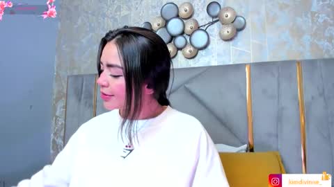  KIM  online show from November 2025 02:11:01 AM