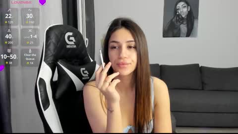 kimi_ivy online show from December 2025 05:02:02 AM