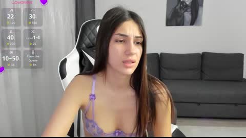 kimi_ivy online show from December 2025 04:18:02 AM