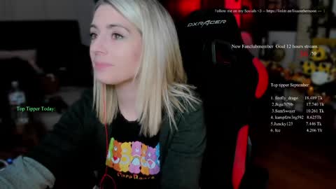 Wolfs Girl online show from October 2025 07:20:02 PM