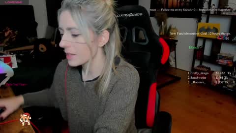 Wolfs Girl online show from December 2025 06:58:01 PM