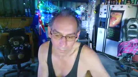 kimintheshed online show from December 2025 11:08:01 AM