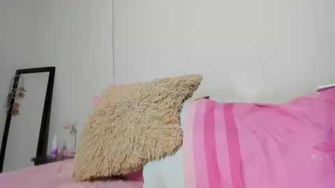 Kim Joy online show from February 2025 01:21:02 PM