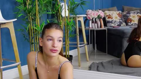 kimmdaviss online show from October 2025 06:54:01 AM