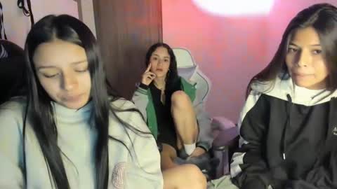 kimmi online show from November 2025 11:16:02 PM