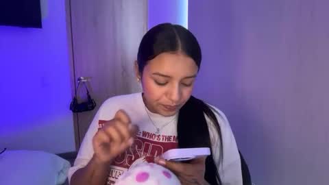 kimmi online show from April 2026 09:37:02 PM