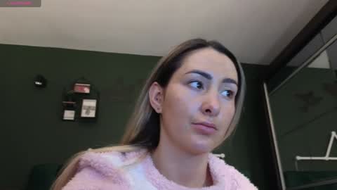 Snapshot of kimmie_ chatting on January 2025 07:20:01 PM Kimmie online show from January 2025 07:20:01 PM