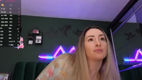 Snapshot of kimmie_ chatting on January 2025 07:18:02 PM Kimmie online show from January 2025 07:18:02 PM