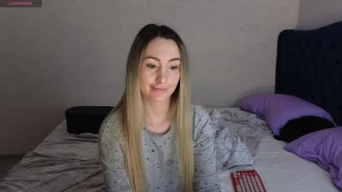 Snapshot of kimmie_ chatting on February 2025 08:20:02 PM Kimmie online show from February 2025 08:20:02 PM