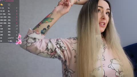 Snapshot of kimmie_ chatting on March 2025 06:54:01 PM Kimmie online show from March 2025 06:54:01 PM