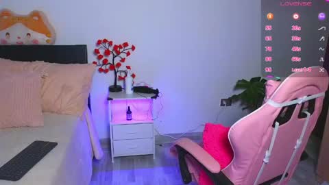 Snapshot of kimmie_dollxo chatting on April 2026 11:11:01 PM kimmie_dollxo online show from April 2026 11:11:01 PM