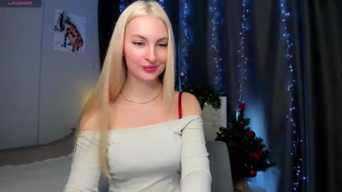 kimmy1_powell online show from December 2025 02:30:02 AM