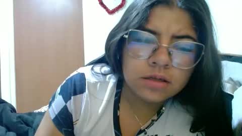 Kimmy online show from November 2025 03:14:02 PM