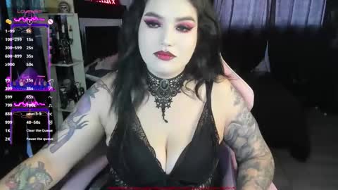 Kim  online show from May 2026 06:38:01 PM