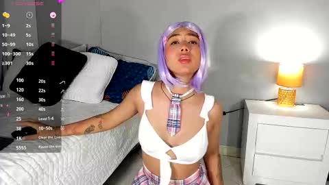 Kim online show from October 2025 07:55:01 PM