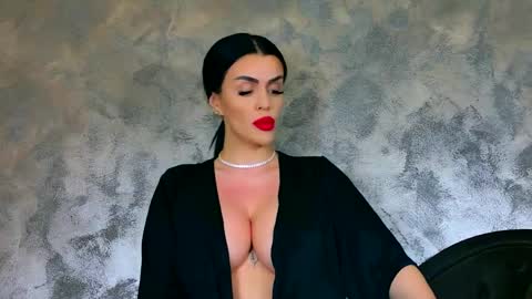 Kim Wilmes online show from March 2026 06:02:02 PM