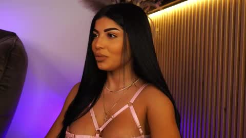 Snapshot of kimybroox chatting on September 2025 08:43:02 PM Andreea online show from September 2025 08:43:02 PM