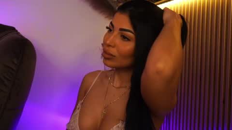 Andreea online show from April 2026 08:53:02 PM