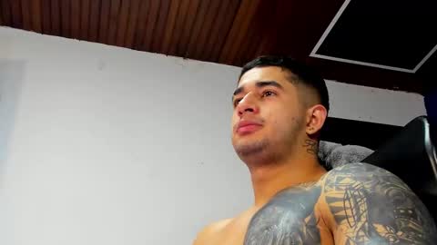 Snapshot of king_falconer chatting on November 2025 12:08:02 AM Angel Falconer online show from November 2025 12:08:02 AM