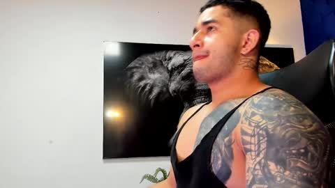 Snapshot of king_falconer chatting on November 2025 02:03:01 AM Angel Falconer online show from November 2025 02:03:01 AM