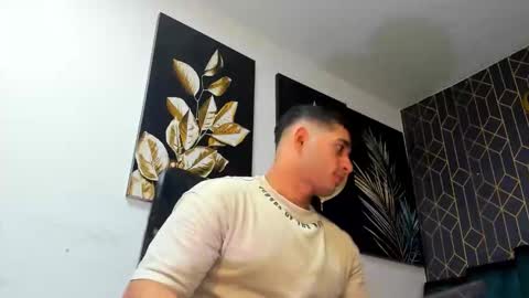 Snapshot of king_falconer chatting on December 2025 12:15:02 AM Angel Falconer online show from December 2025 12:15:02 AM