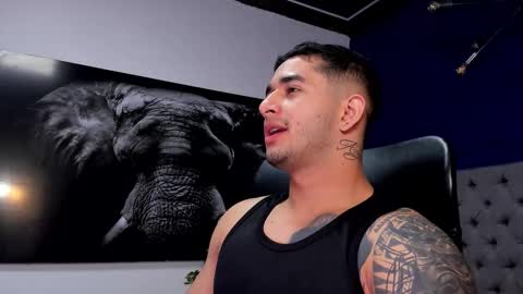 Snapshot of king_falconer chatting on December 2025 01:10:01 AM Angel Falconer online show from December 2025 01:10:01 AM