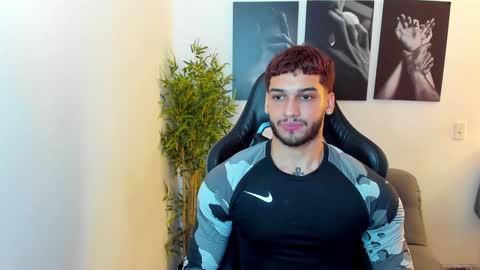 Snapshot of king_of_kings__ chatting on January 2025 06:52:01 PM king_of_kings__ online show from January 2025 06:52:01 PM