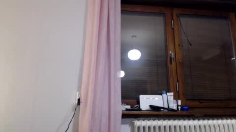 Snapshot of kingandprincess chatting on January 2025 05:06:01 PM sexysexyhotwetpinkredpussy online show from January 2025 05:06:01 PM