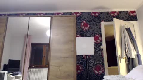 Snapshot of kingandprincess chatting on February 2025 05:26:01 PM sexysexyhotwetpinkredpussy online show from February 2025 05:26:01 PM