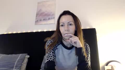 Snapshot of kingandprincess chatting on November 2025 09:36:01 PM sexysexyhotwetpinkredpussy online show from November 2025 09:36:01 PM
