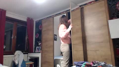 Snapshot of kingandprincess chatting on November 2025 06:12:01 PM sexysexyhotwetpinkredpussy online show from November 2025 06:12:01 PM