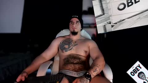 King Bear online show from February 2025 08:02:02 AM