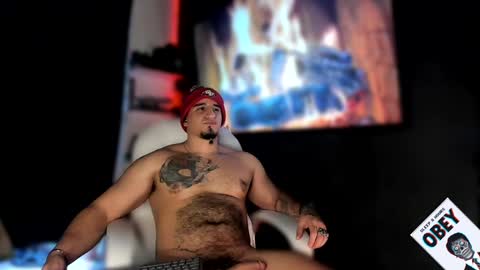 King Bear online show from February 2025 03:41:02 AM