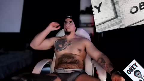 King Bear online show from February 2025 10:11:01 PM