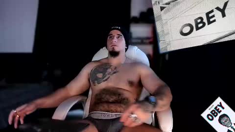 King Bear online show from February 2025 11:05:01 PM