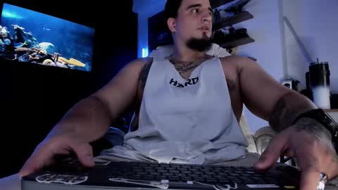 King Bear online show from September 2025 11:18:02 PM