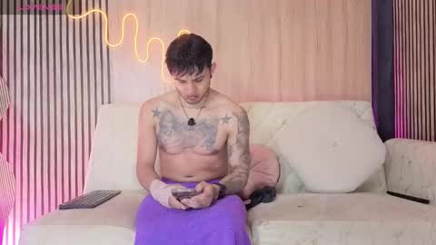 Dani  online show from December 2025 03:23:01 AM