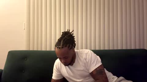 Snapshot of kingdabiggest chatting on September 2025 08:49:01 AM KingDaBiggest online show from September 2025 08:49:01 AM