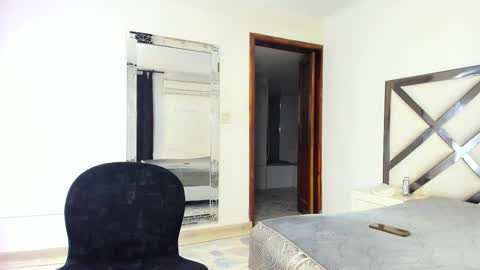 kingmaverickx online show from September 2025 12:49:02 PM