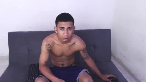 Snapshot of kings_latins chatting on June 2026 04:51:02 PM DOMINANT ALPHA KINGS online show from June 2026 04:51:02 PM