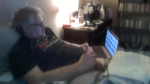 Snapshot of kingtongue10 chatting on January 2025 01:52:01 PM kingtongue10 online show from January 2025 01:52:01 PM