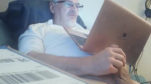 Snapshot of kingtongue10 chatting on January 2026 10:23:01 PM kingtongue10 online show from January 2026 10:23:01 PM