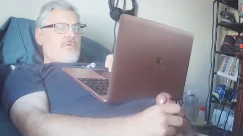 Snapshot of kingtongue10 chatting on January 2026 09:42:02 PM kingtongue10 online show from January 2026 09:42:02 PM