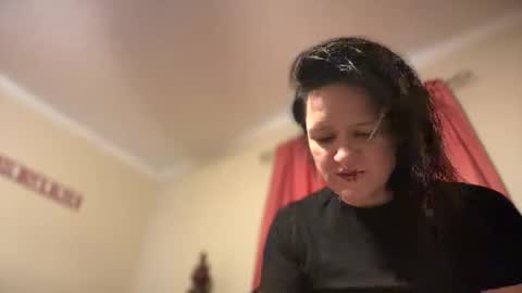 Snapshot of kinkbitch25 chatting on January 2025 09:32:02 PM Kinkbitch online show from January 2025 09:32:02 PM