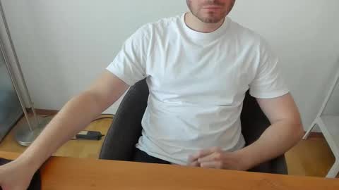 Snapshot of kinksubbydubby chatting on September 2025 04:18:02 PM kinksubbydubby online show from September 2025 04:18:02 PM